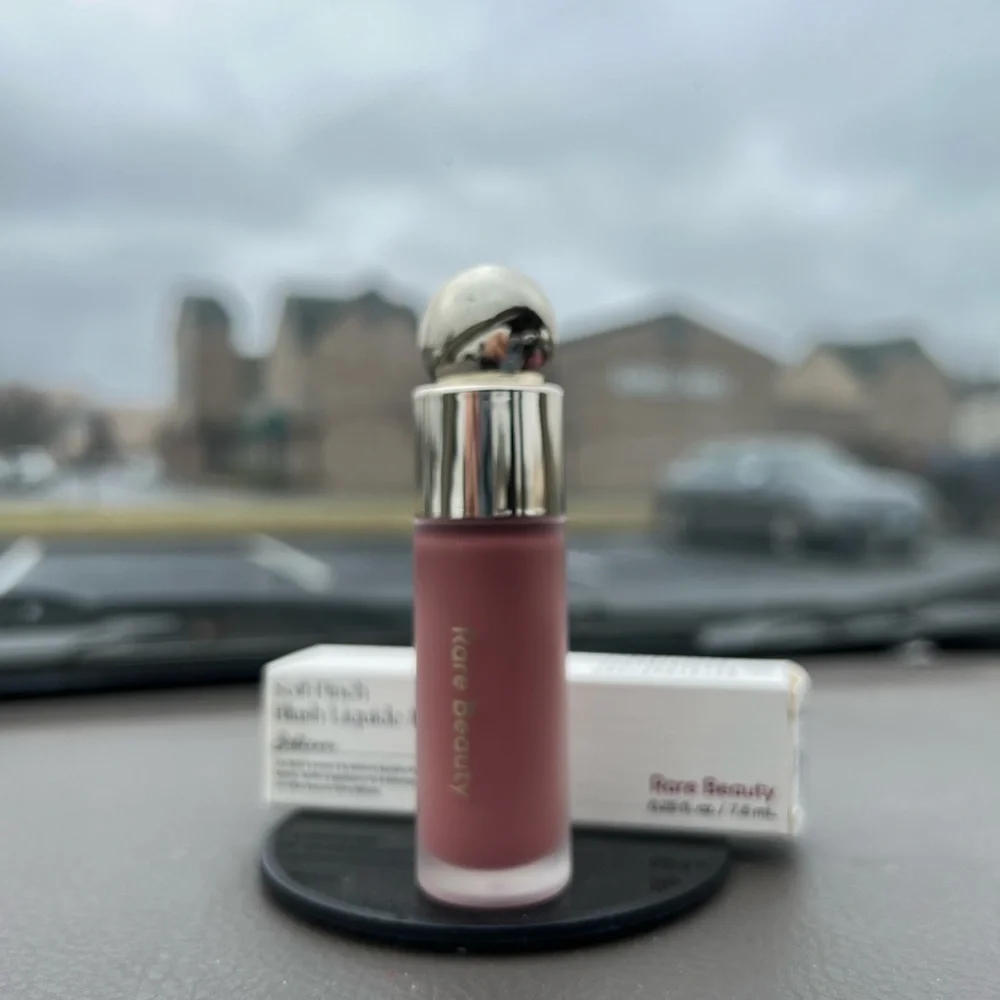 💋HP💋Rare Beauty - Believe Soft Pinch Liquid Blush - Picture 14 of 16